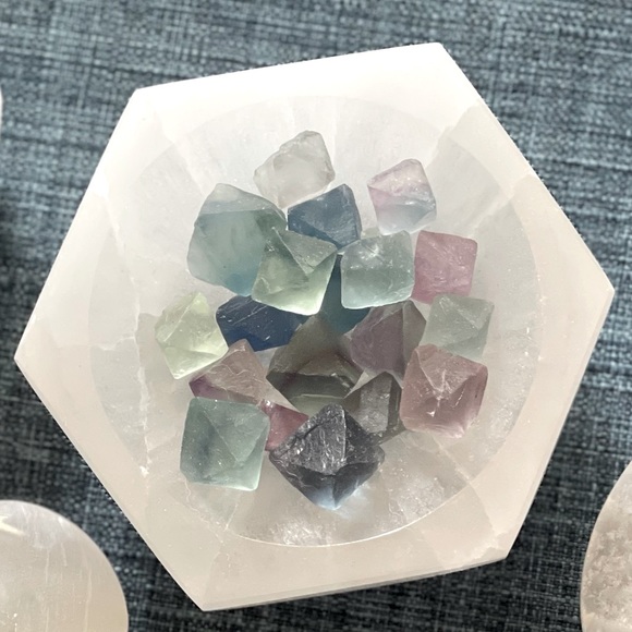 Quality selenite bowl - Picture 4 of 6